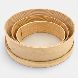 Galeries d'Orient lot de 3 tamis à farine en bois avec mailles fines de 1 mm, idéal pour pâtisserie.